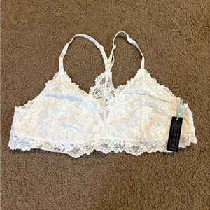 NWT White Lace Razorback Bralette